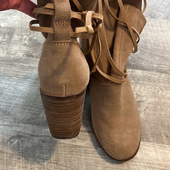 TOMS 7.5 booties - Picture 6 of 8